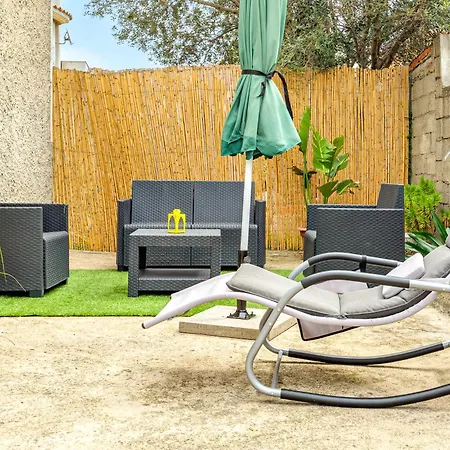 Casa vacanze House With Private Garden Near Centre And *