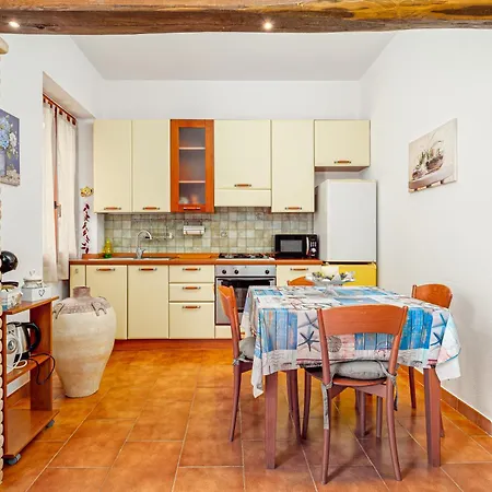 House With Private Garden Near Centre And Dom wakacyjny *